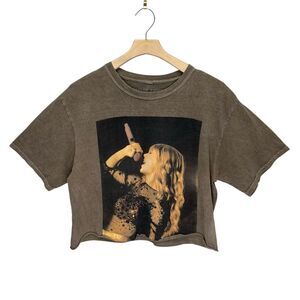 Taylor Swift UO Exclusive Red Taylor's Version Album Crop Graphic Shirt Size M
